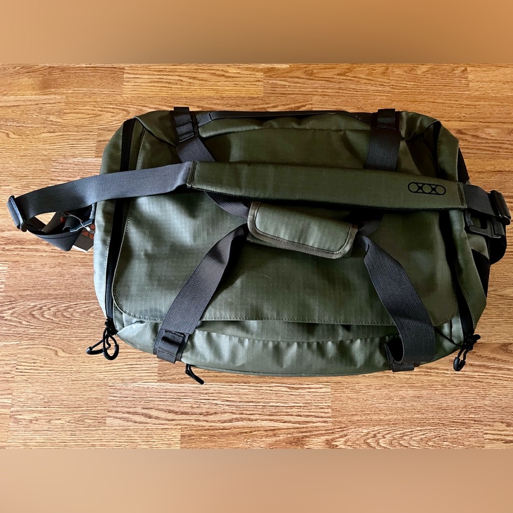 New! Eberlestock 45 liters Hyllus Duffle in military green.